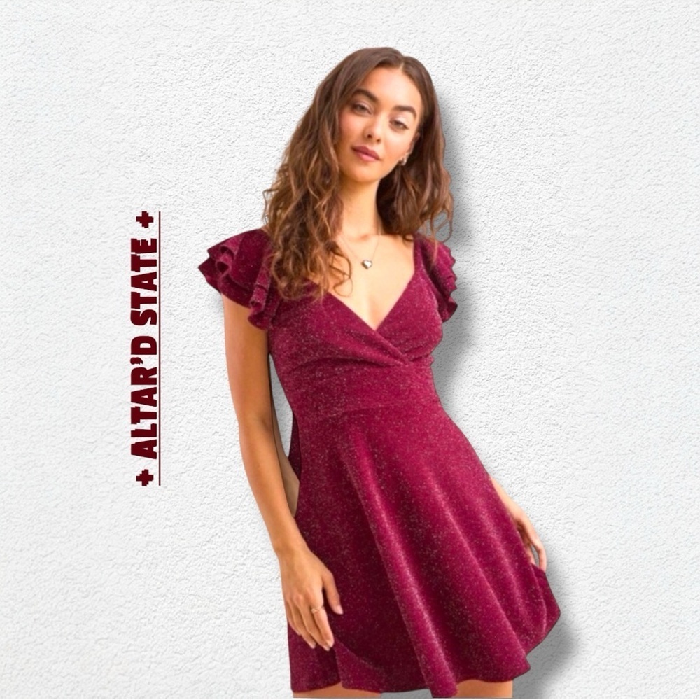 🌺Altar'd State Burgundy Metallic Mini Dress